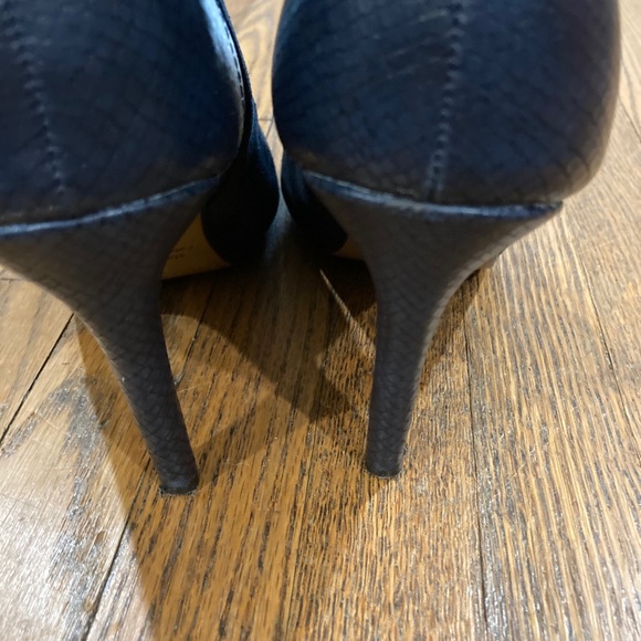 Alexis Hudson l Blue suede Booties l Size 5 - Picture 5 of 11